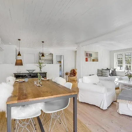 Semesterbostad Amazing In With Wifi